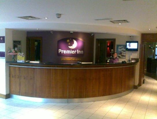 Premier Inn Watford Central Exterior foto