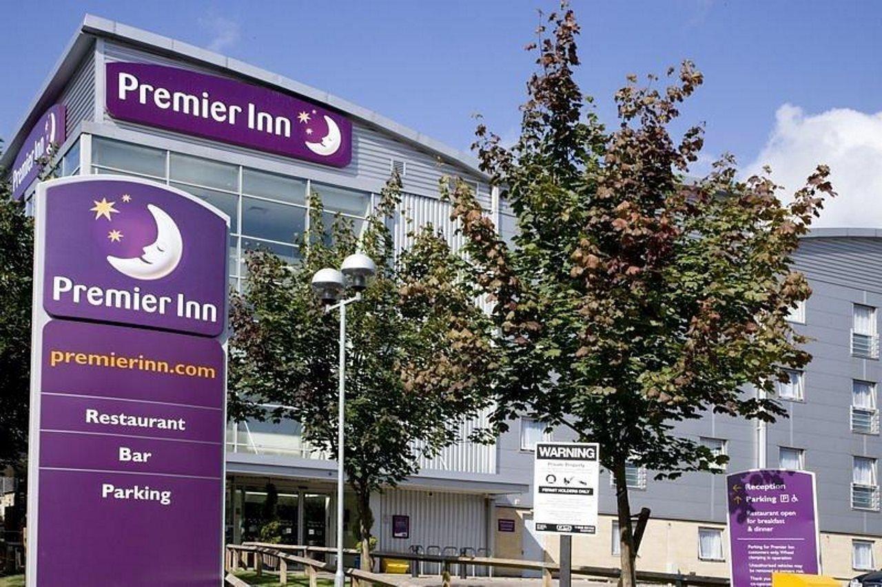 Premier Inn Watford Central Exterior foto